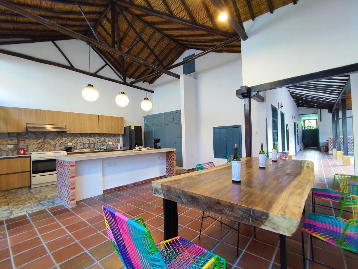Trip Monkey Giron Hotel Luaran gambar