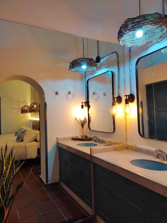 Trip Monkey Giron Hotel Luaran gambar