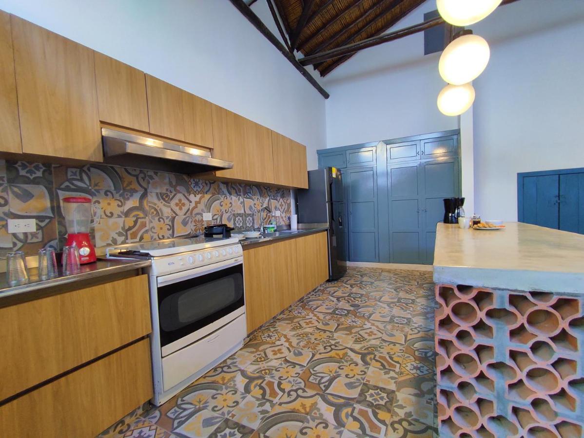 Trip Monkey Giron Hotel Luaran gambar