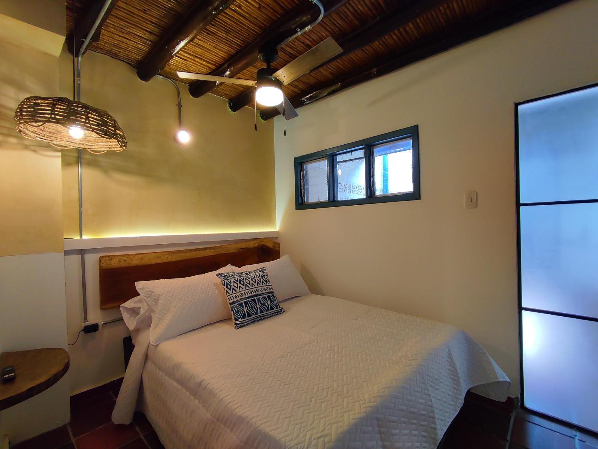 Trip Monkey Giron Hotel Bilik gambar