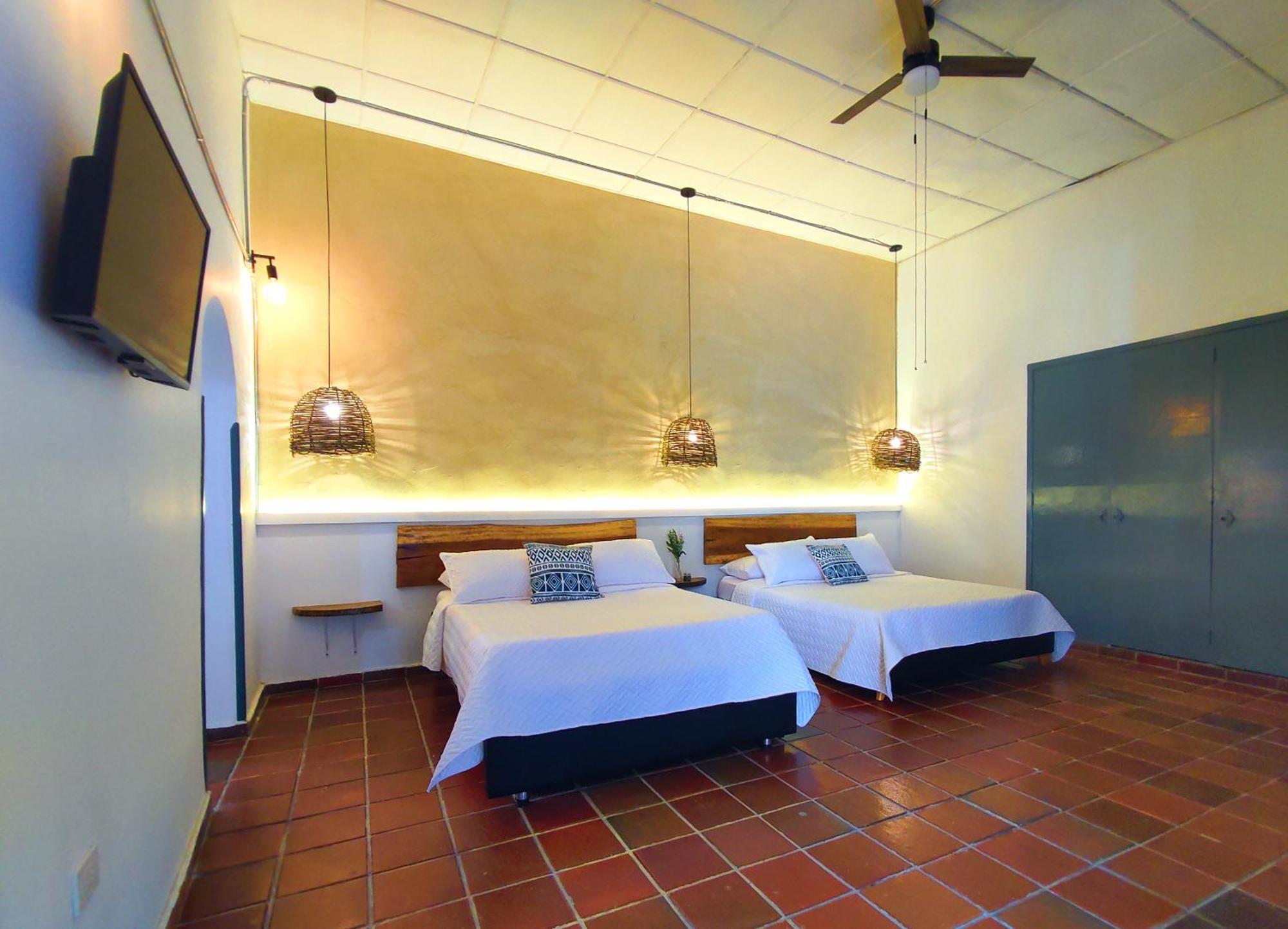 Trip Monkey Giron Hotel Bilik gambar